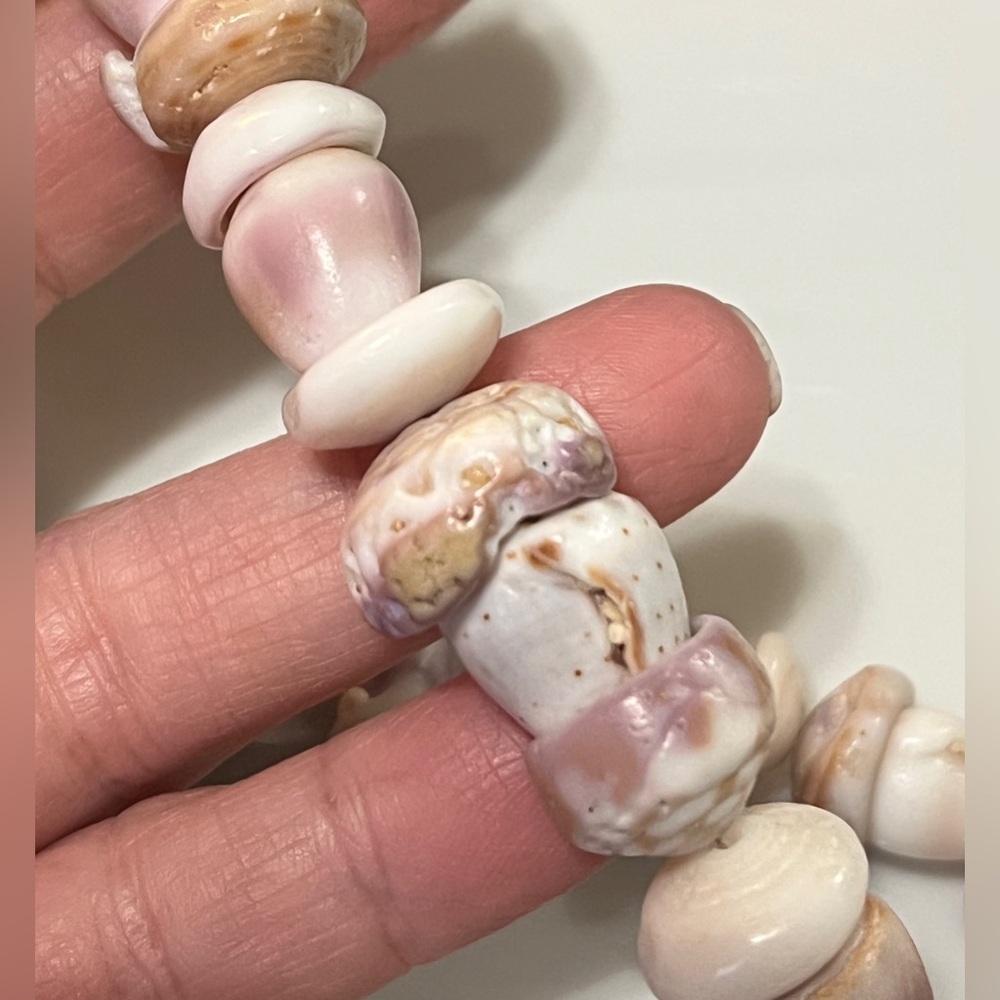 Vintage 70's Handmade Hawaiian Puka Shell Necklace - Picture 8 of 8